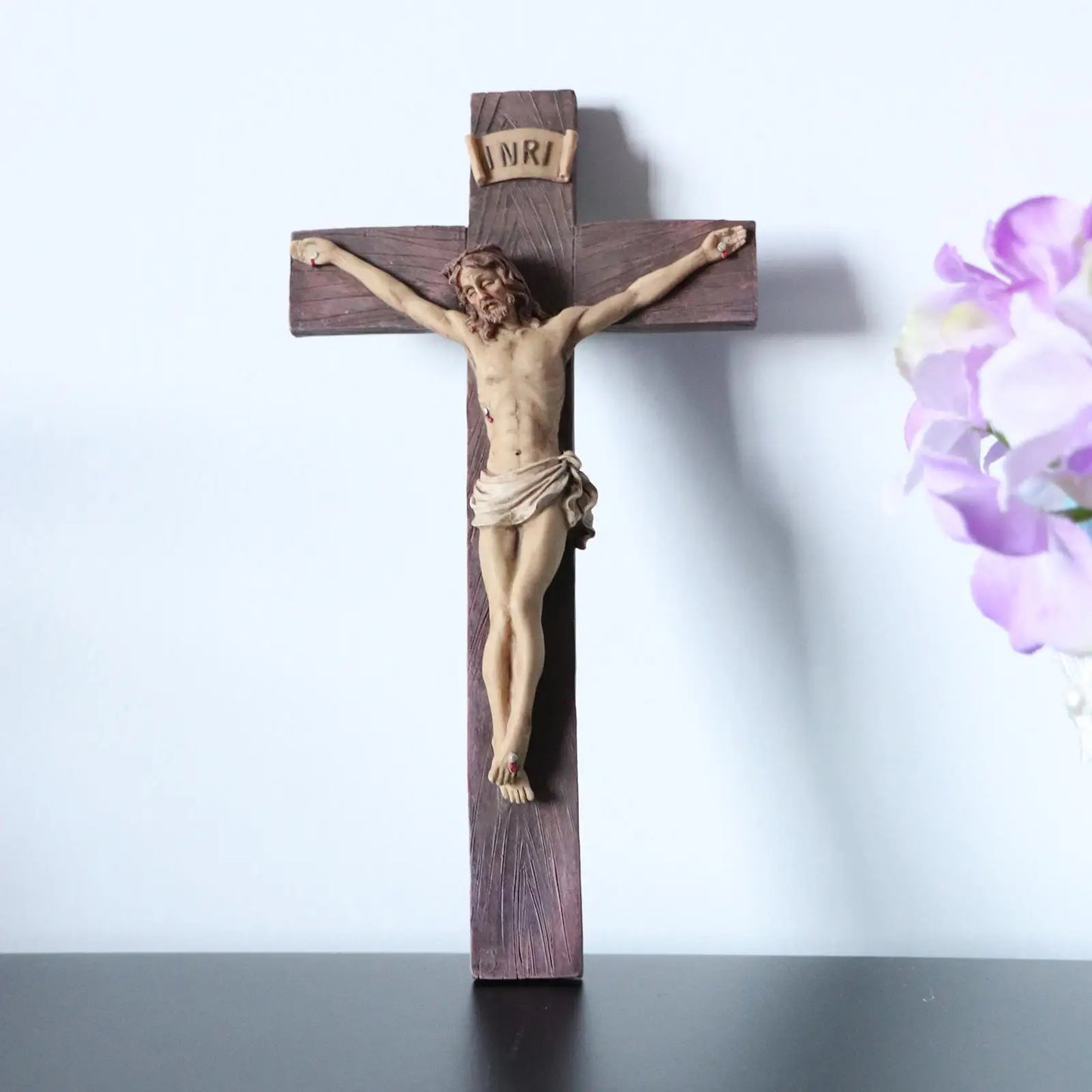 Wall-Mounted Resin Cross Figurine – Decorative Christian-Inspired Sculpture for Home or Office (24.5cm)