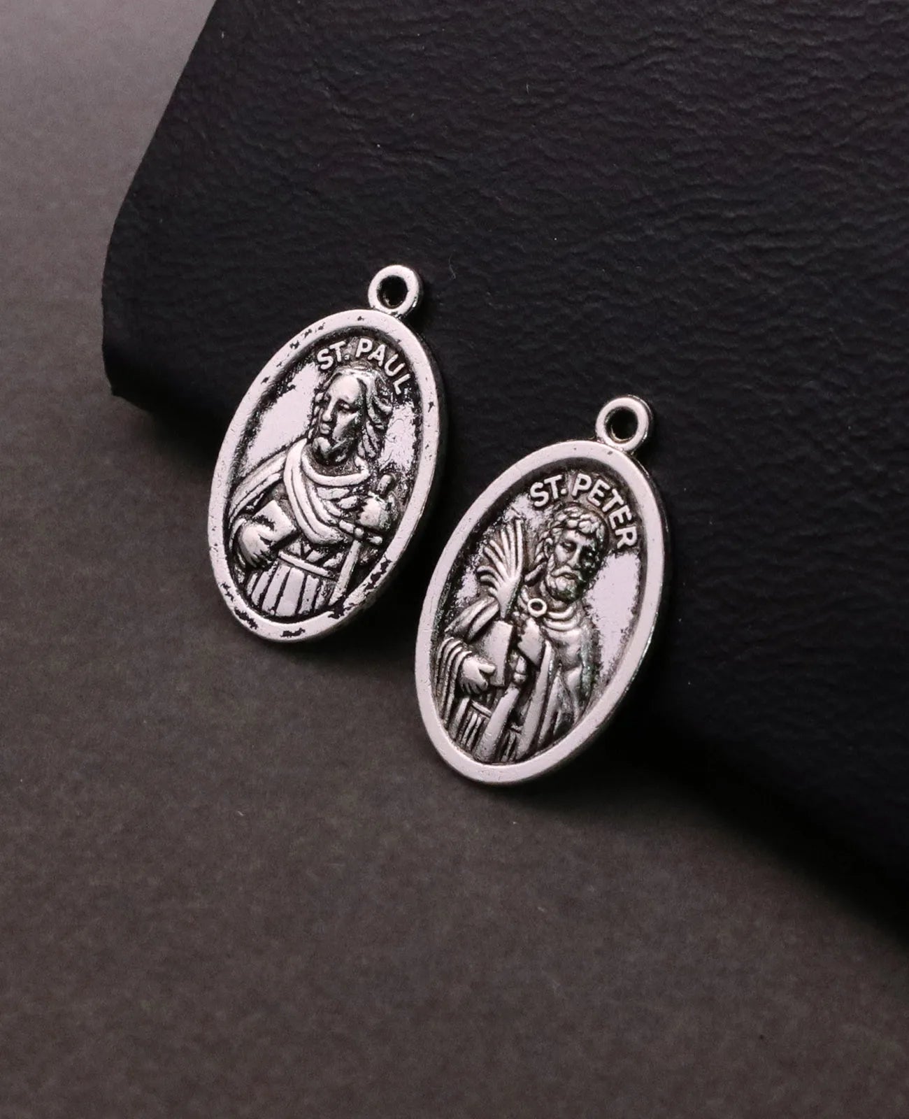 20pcs Saint Peter and Saint Paul Catholic Medals – Oval Religious Charms for DIY Jewelry and Rosaries