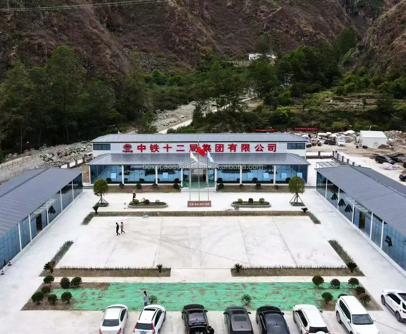 BOX SPACE Modern Prefab House – Flat Pack Steel Container Tiny Home on Wheels, Low-Cost Modular Tiny House