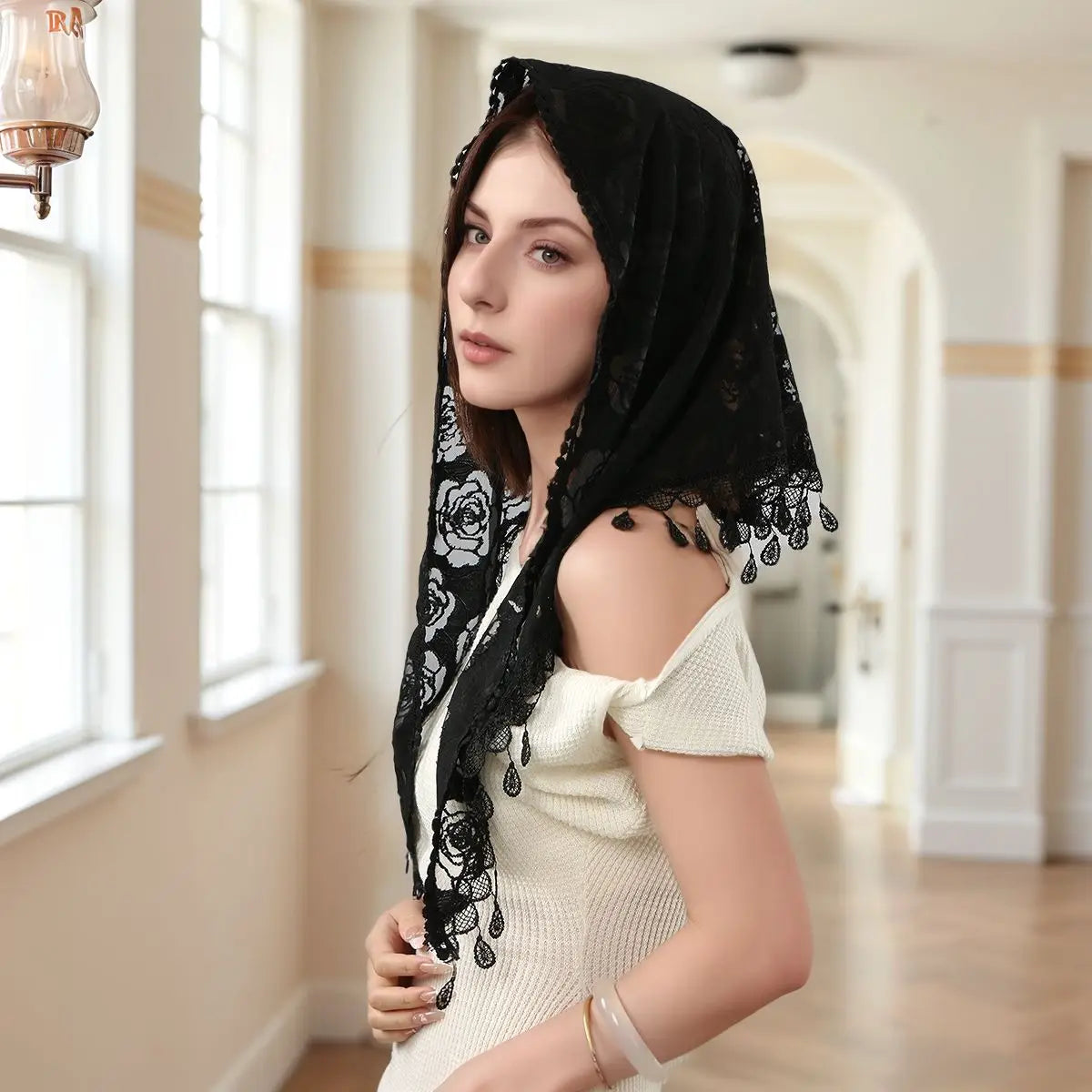 Women Lace Triangle Scarf with Tassel Embroidered Solid Color Shawls Veil Fashion Lightweight Prayer Hijab 160*50cm