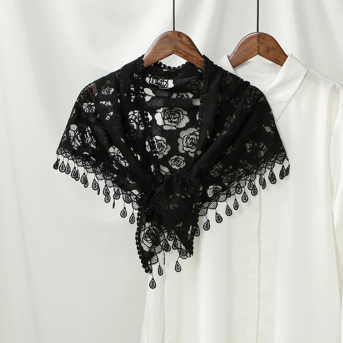 Women Lace Triangle Scarf with Tassel Embroidered Solid Color Shawls Veil Fashion Lightweight Prayer Hijab 160*50cm